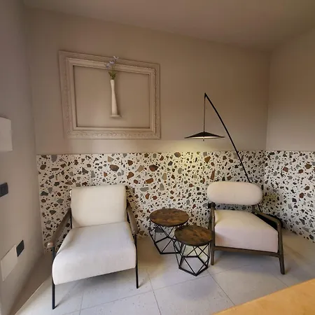 Borgo Guglielmo Aparthotel