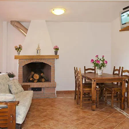 Borgo Guglielmo Aparthotel 4*