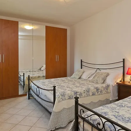 Aparthotel Borgo Guglielmo 4*